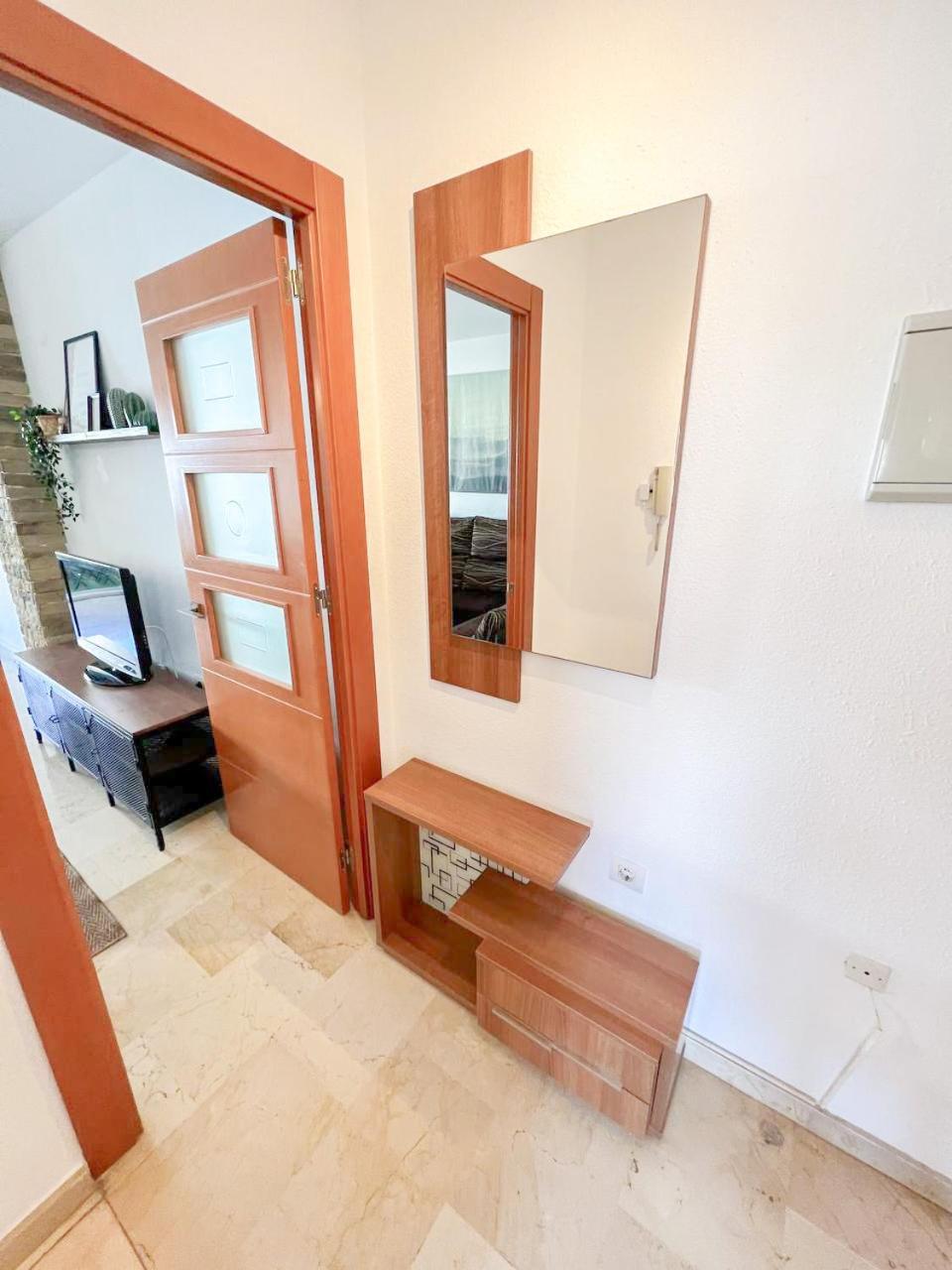 Large & Cozy Centrally Apartment Торремолінос Екстер'єр фото