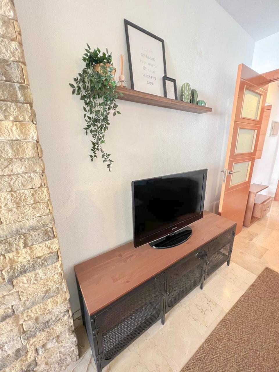 Large & Cozy Centrally Apartment Торремолінос Екстер'єр фото