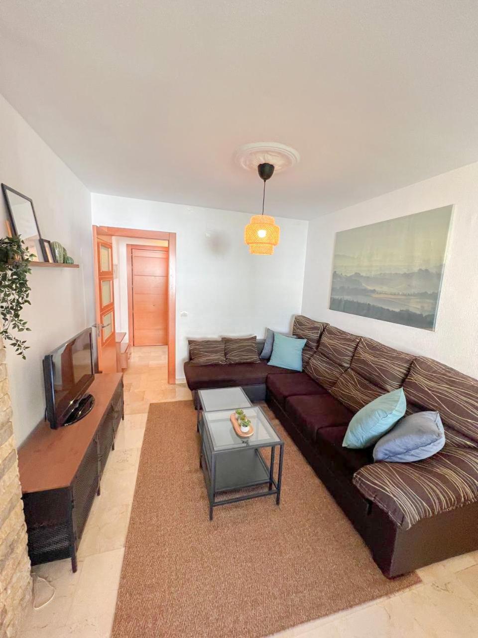Large & Cozy Centrally Apartment Торремолінос Екстер'єр фото